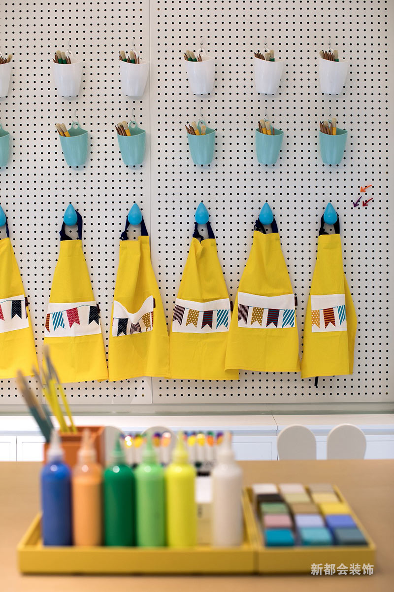 流行的金屬板裝飾，可以自由擺放設(shè)計(jì)