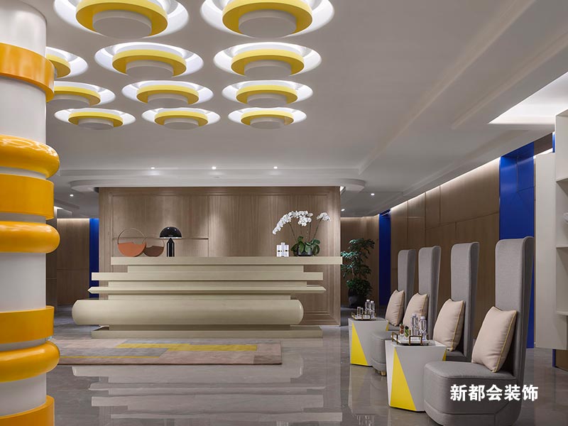 前設計線條裝飾，不奢侈但是很有設計感