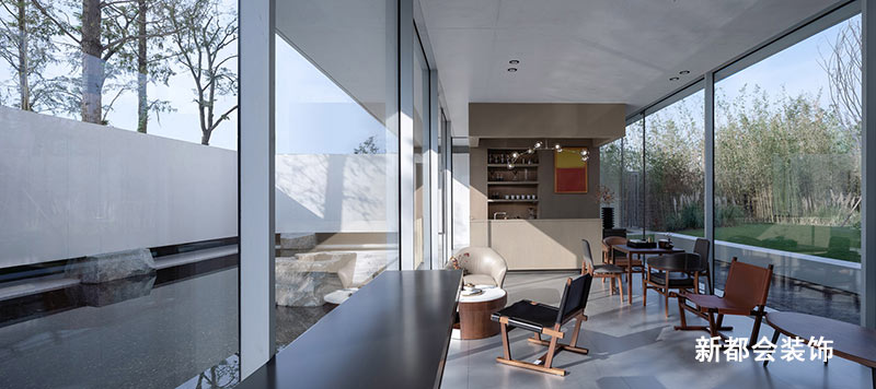 休息區，半陽光方式的設計，隨時可以欣賞窗外風景