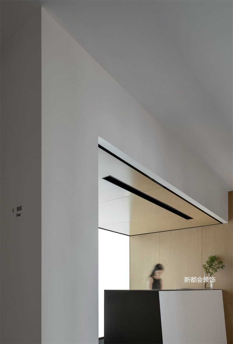 地產(chǎn)公司辦公空間裝修效果