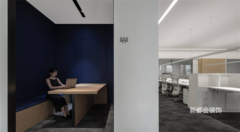 地產(chǎn)公司辦公空間裝修效果