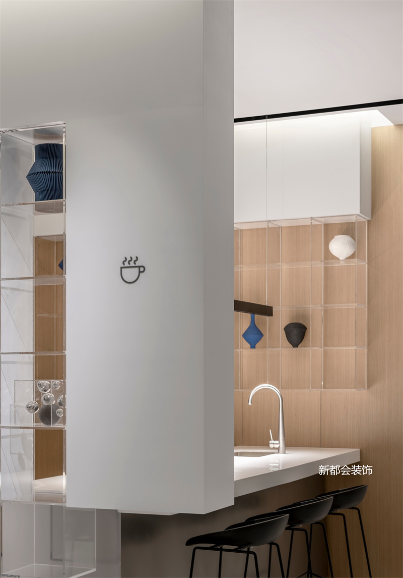 地產(chǎn)公司辦公空間裝修效果