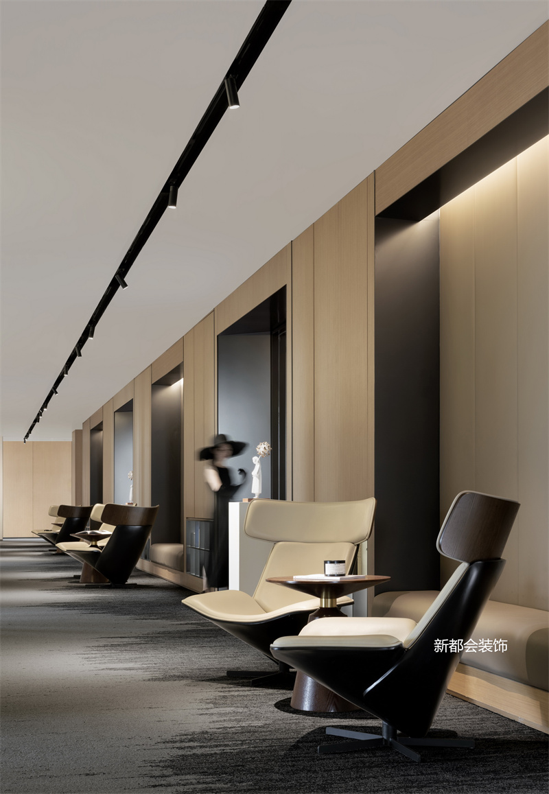 地產(chǎn)公司辦公空間裝修效果